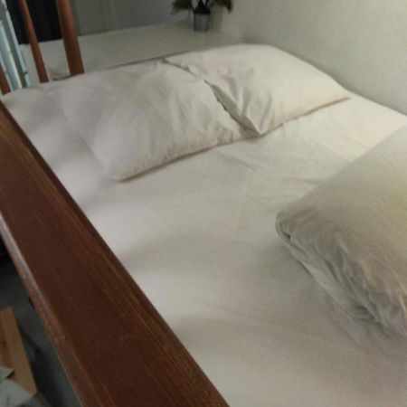 Apartament Le Marais Charm -Bright Studio With Elevated Sleeping Quarters Paryż Zewnętrze zdjęcie
